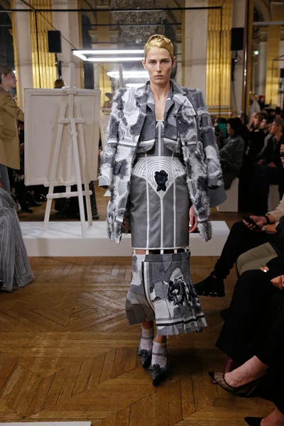 Look 8